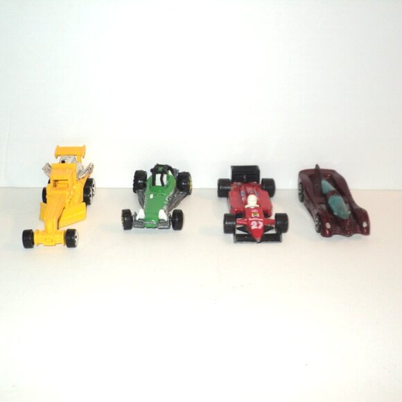Lot of 4 Vintage Race Cars Matchbox, Hot Wheels, Scale 1:64 Die Cast Collect - Picture 1 of 5